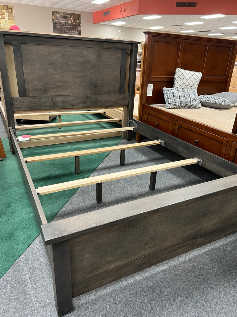 Clearance - Platte River Queen Bed